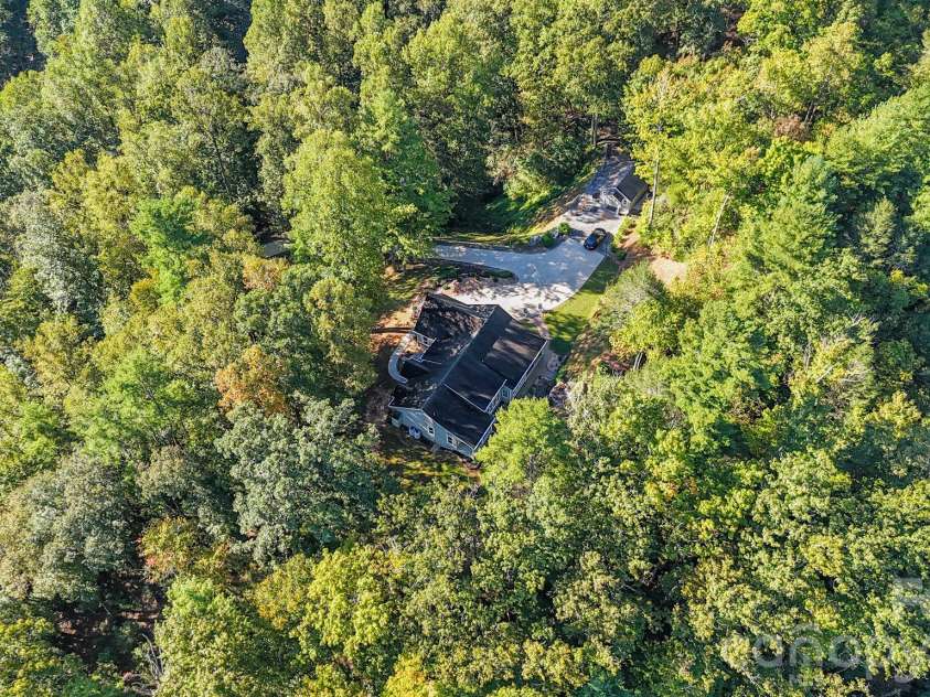 2641 Blowing Rock Boulevard, Lenoir, NC 28645.  MLS# CAR4428984, YatesRealty ID 54974. 