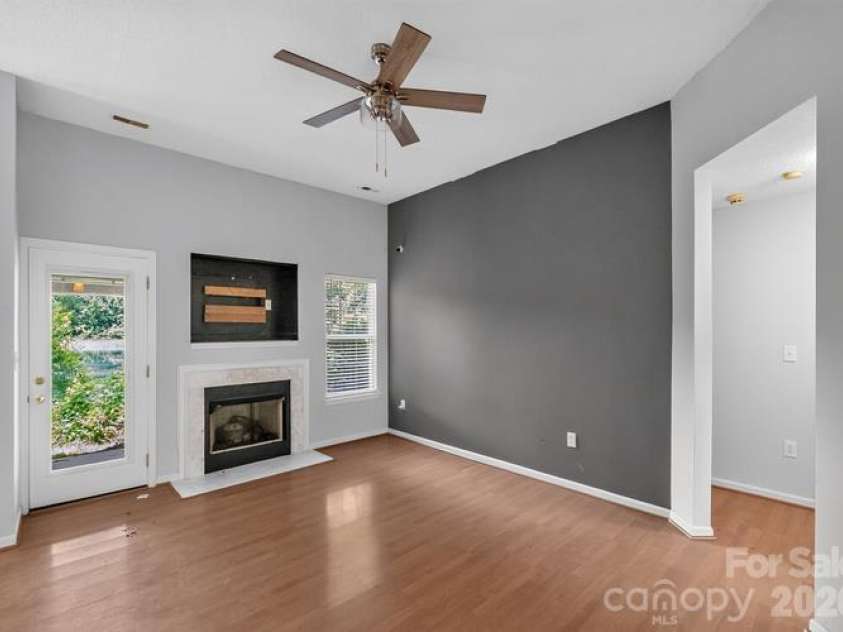 1021 Stinson Glen Lane, Charlotte, NC 28214.  MLS# CAR4431847, YatesRealty ID 54976. 