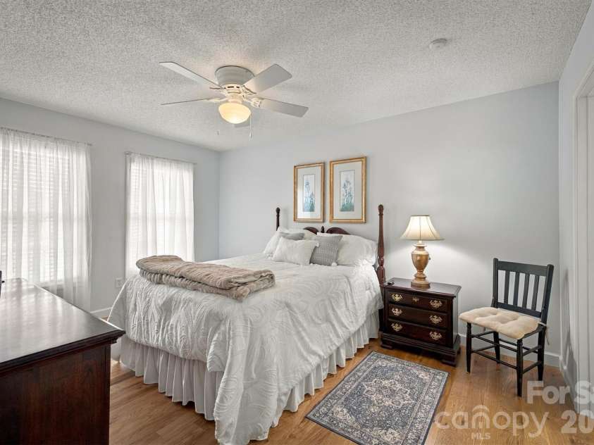 1211 Wexford Village Circle, Lenoir, NC 28645.  MLS# CAR4425548, YatesRealty ID 54977. 
