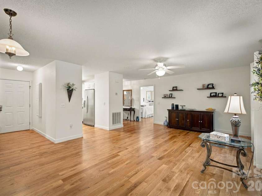 1211 Wexford Village Circle, Lenoir, NC 28645.  MLS# CAR4425548, YatesRealty ID 54977. 