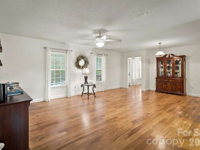 1211 Wexford Village Circle, Lenoir, NC 28645.  MLS# CAR4425548, YatesRealty ID 54977. 