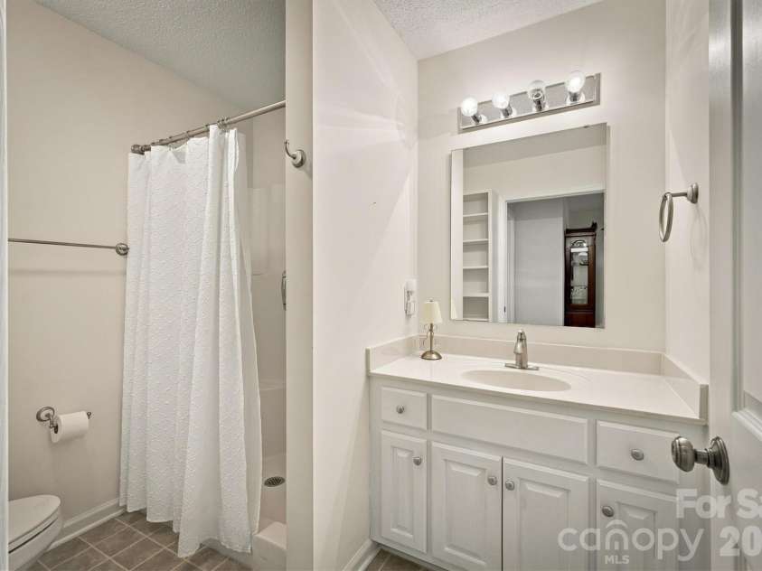 1211 Wexford Village Circle, Lenoir, NC 28645.  MLS# CAR4425548, YatesRealty ID 54977. 