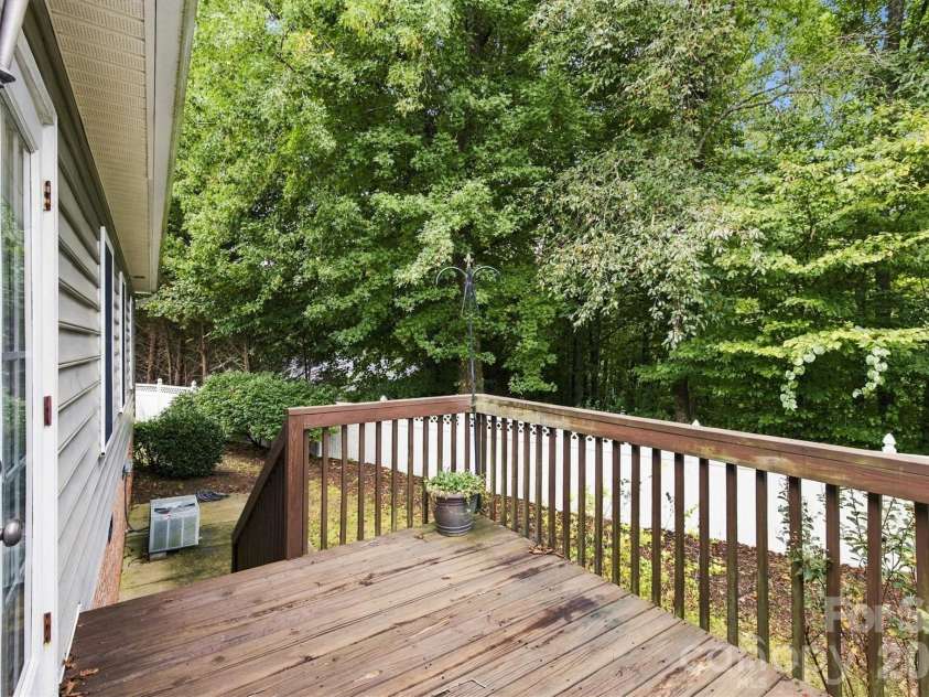 1211 Wexford Village Circle, Lenoir, NC 28645.  MLS# CAR4425548, YatesRealty ID 54977. 