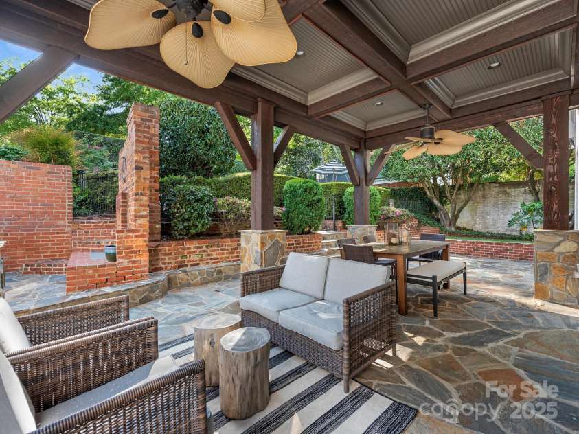2030 Radcliffe Avenue, Charlotte, NC 28207.  MLS# CAR4244350, YatesRealty ID 5498. Covered Terrace