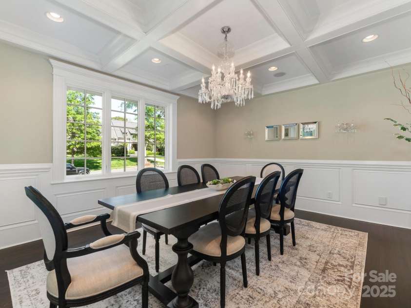 2030 Radcliffe Avenue, Charlotte, NC 28207.  MLS# CAR4244350, YatesRealty ID 5498. Dining Room