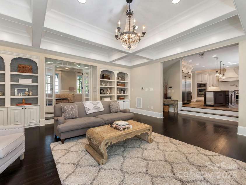 2030 Radcliffe Avenue, Charlotte, NC 28207.  MLS# CAR4244350, YatesRealty ID 5498. Family Room