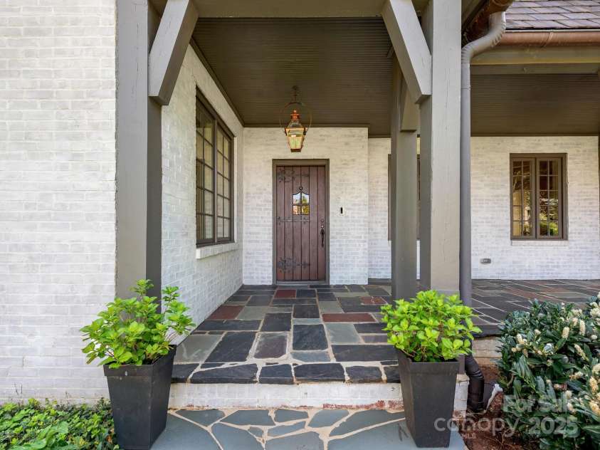 2030 Radcliffe Avenue, Charlotte, NC 28207.  MLS# CAR4244350, YatesRealty ID 5498. Front Entry