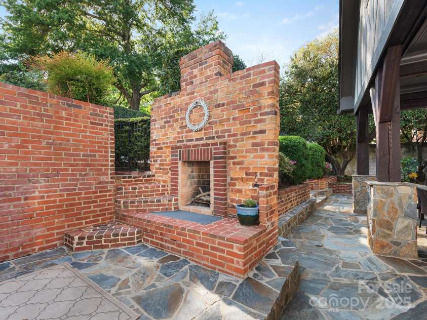 2030 Radcliffe Avenue, Charlotte, NC 28207.  MLS# CAR4244350, YatesRealty ID 5498. Outdoor Fireplace