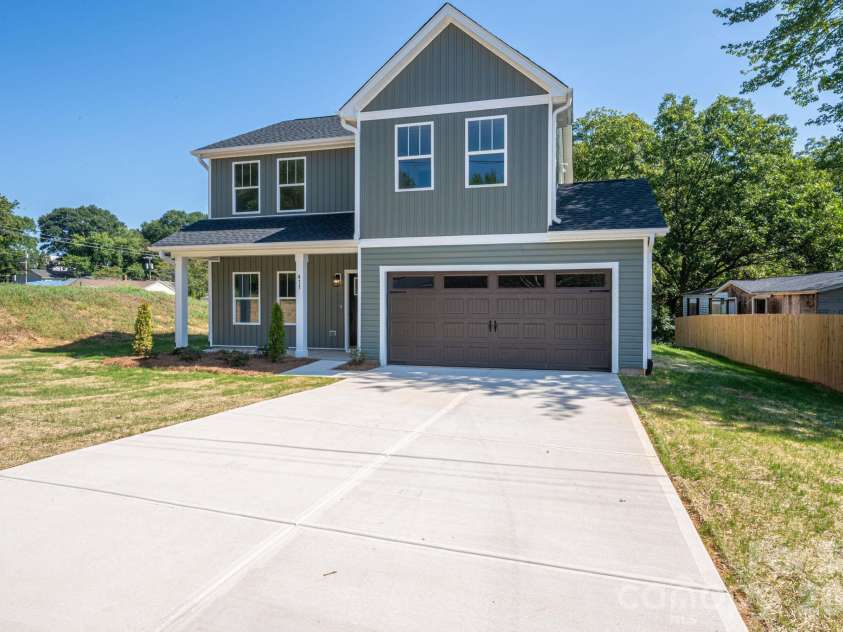 411 Lee Street, Lincolnton, NC 28092.  MLS# CAR4429102, YatesRealty ID 54981. 