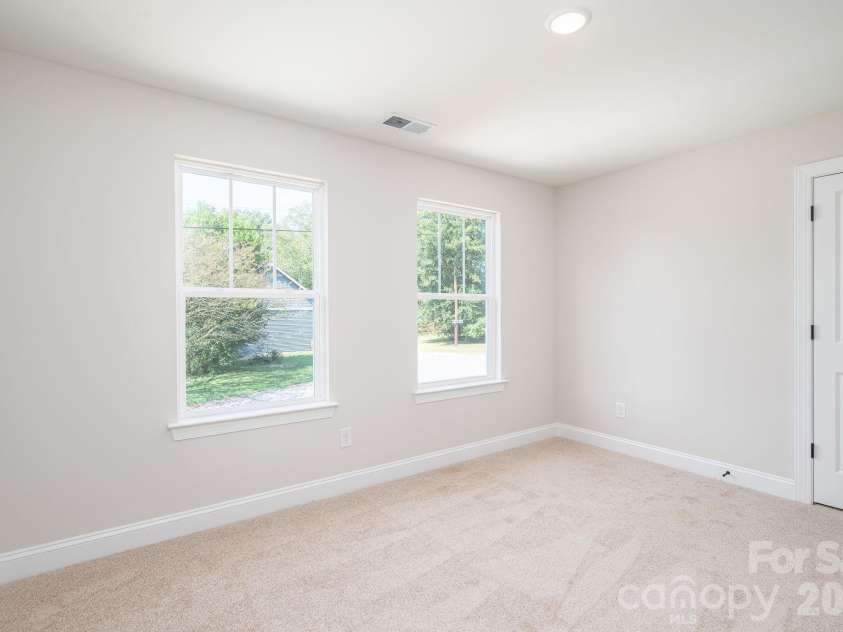 411 Lee Street, Lincolnton, NC 28092.  MLS# CAR4429102, YatesRealty ID 54981. 