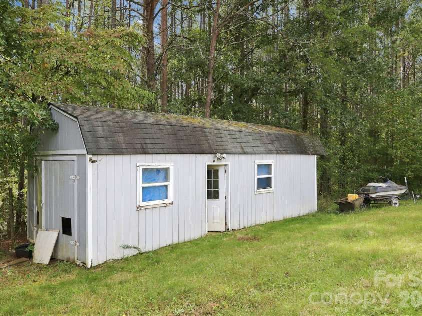 784 Big Level Road, Mill Spring, NC 28756.  MLS# CAR4430792, YatesRealty ID 54982. 
