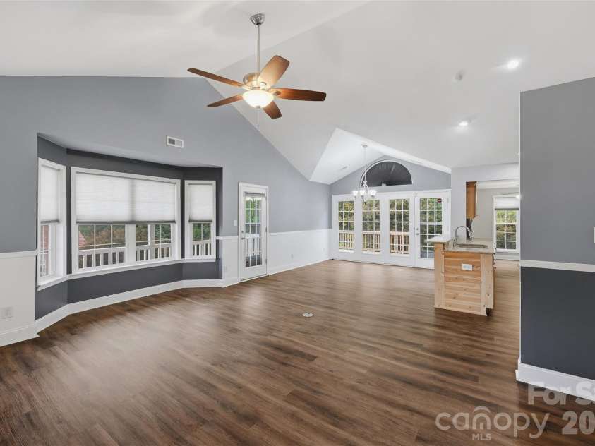 217 Sundance Circle, Statesville, NC 28625.  MLS# CAR4431690, YatesRealty ID 54983. 