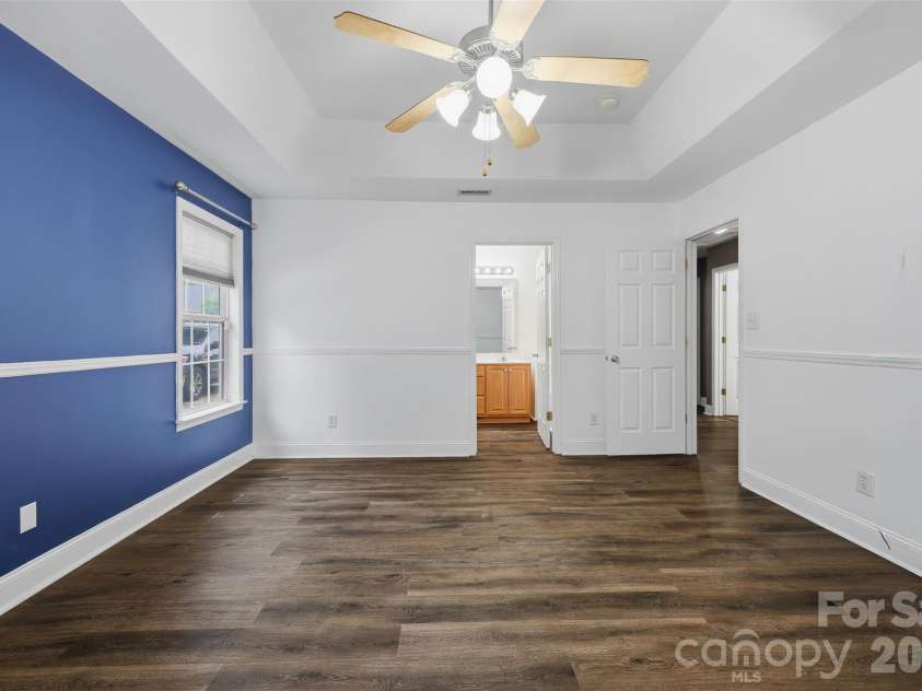 217 Sundance Circle, Statesville, NC 28625.  MLS# CAR4431690, YatesRealty ID 54983. 