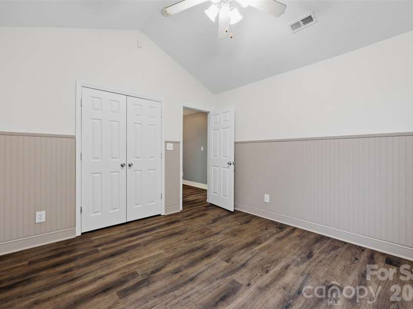 217 Sundance Circle, Statesville, NC 28625.  MLS# CAR4431690, YatesRealty ID 54983. 