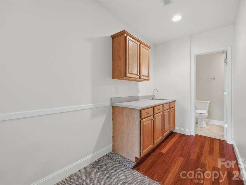 217 Sundance Circle, Statesville, NC 28625.  MLS# CAR4431690, YatesRealty ID 54983. 