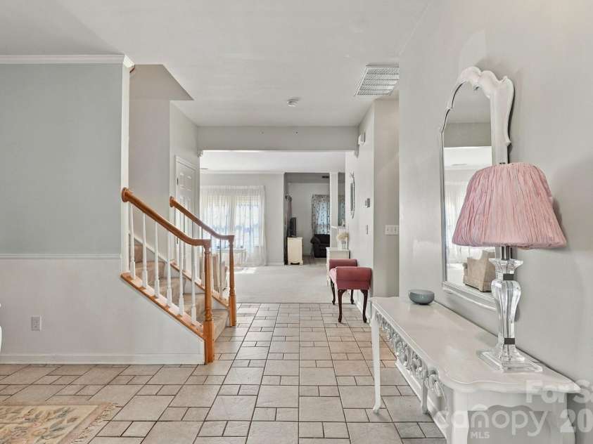9115 Swallow Tail Lane, Charlotte, NC 28269.  MLS# CAR4422878, YatesRealty ID 54987. 