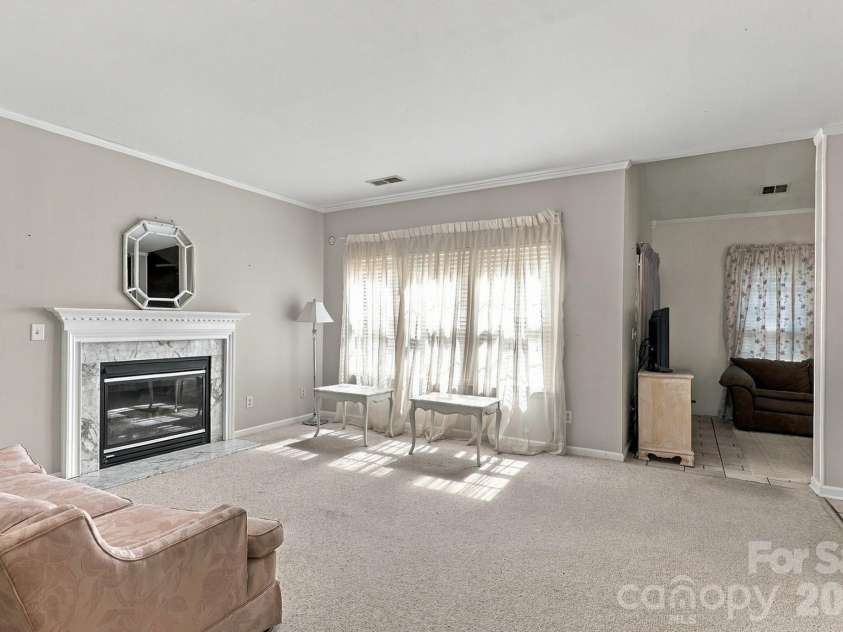 9115 Swallow Tail Lane, Charlotte, NC 28269.  MLS# CAR4422878, YatesRealty ID 54987. 