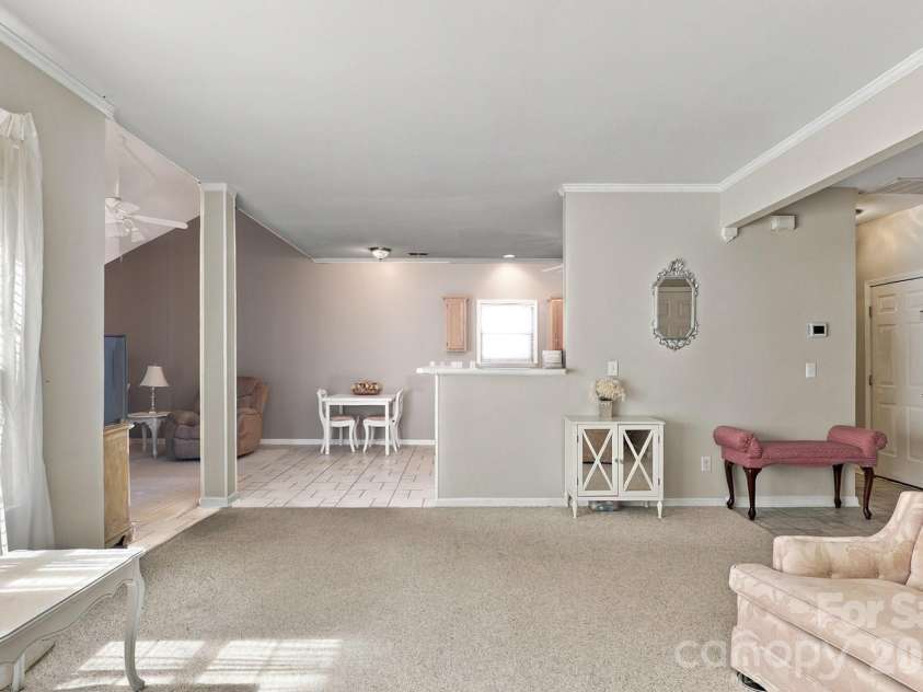 9115 Swallow Tail Lane, Charlotte, NC 28269.  MLS# CAR4422878, YatesRealty ID 54987. 