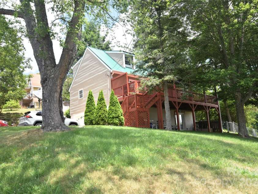 201 Acorn Lane, Clyde, NC 28721.  MLS# CAR4153632, YatesRealty ID 5499. Parting Photo