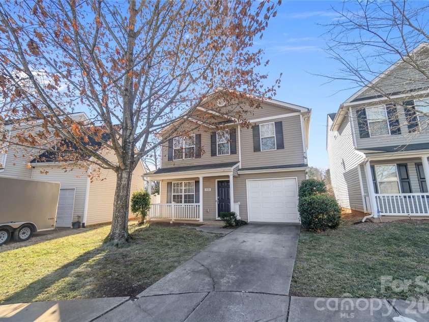 7020 Frye Place, Charlotte, NC 28269.  MLS# CAR4344298, YatesRealty ID 5499. 
