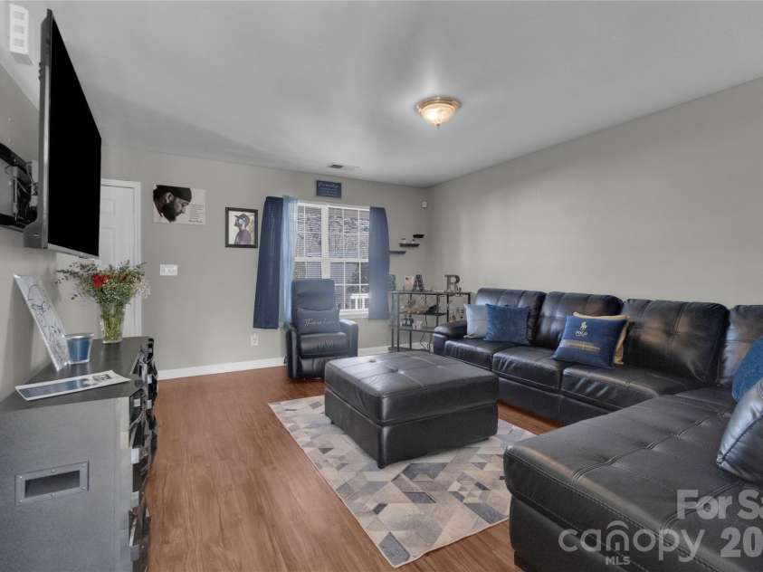 7020 Frye Place, Charlotte, NC 28269.  MLS# CAR4344298, YatesRealty ID 5499. 