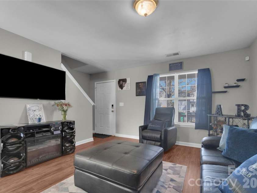 7020 Frye Place, Charlotte, NC 28269.  MLS# CAR4344298, YatesRealty ID 5499. 