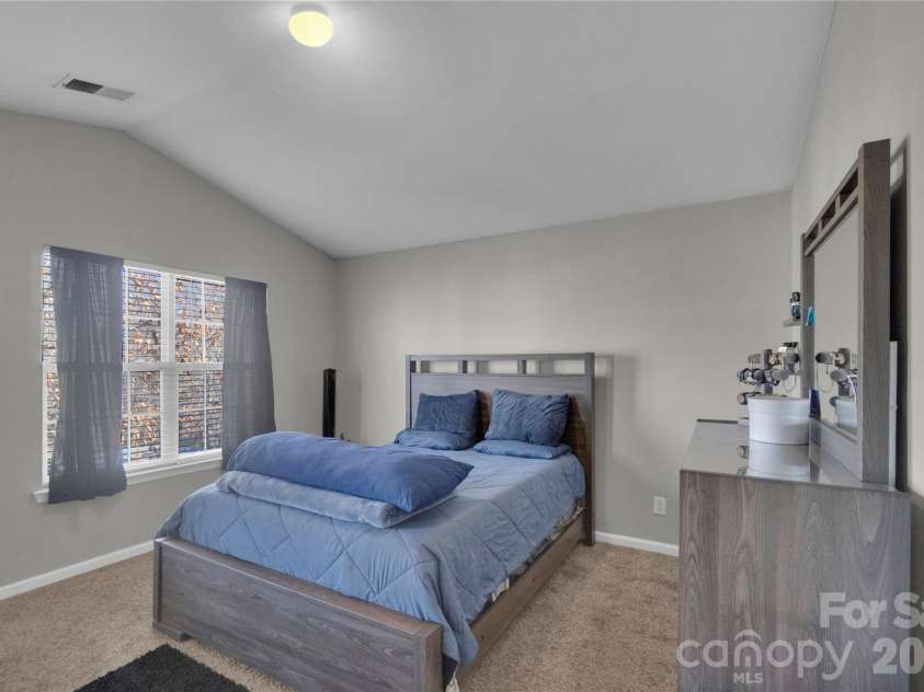 7020 Frye Place, Charlotte, NC 28269.  MLS# CAR4344298, YatesRealty ID 5499. 