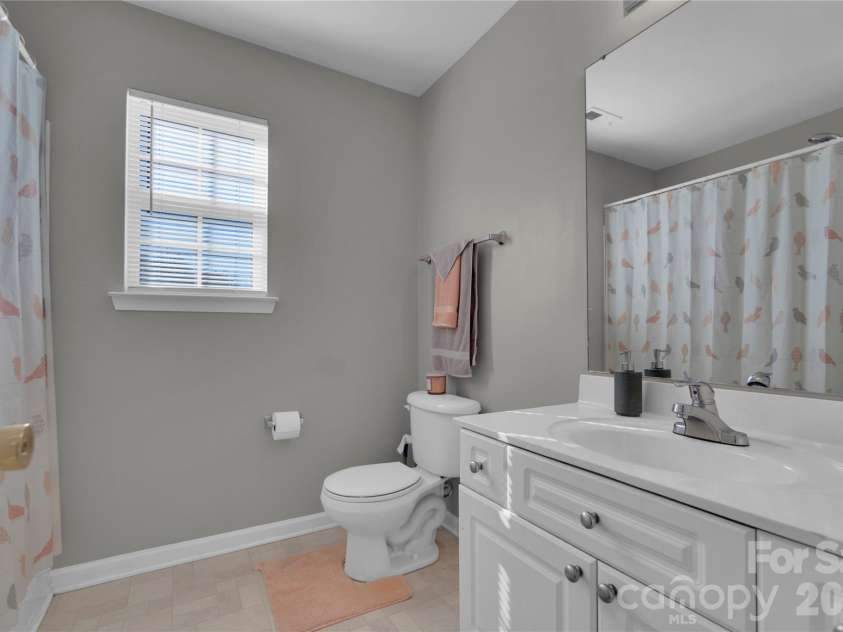 7020 Frye Place, Charlotte, NC 28269.  MLS# CAR4344298, YatesRealty ID 5499. 