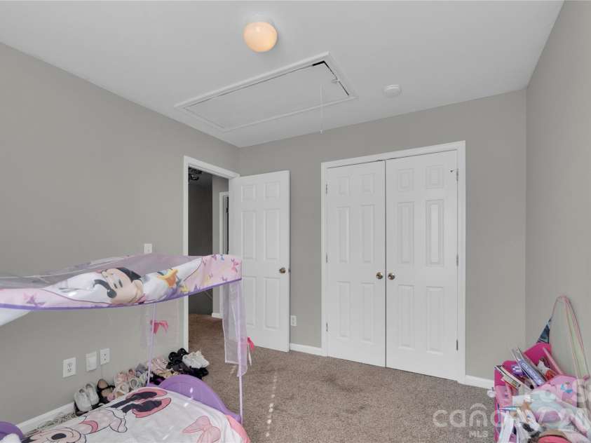 7020 Frye Place, Charlotte, NC 28269.  MLS# CAR4344298, YatesRealty ID 5499. 