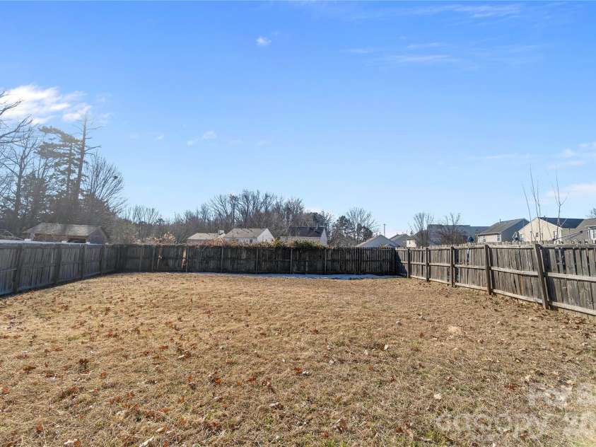 7020 Frye Place, Charlotte, NC 28269.  MLS# CAR4344298, YatesRealty ID 5499. 