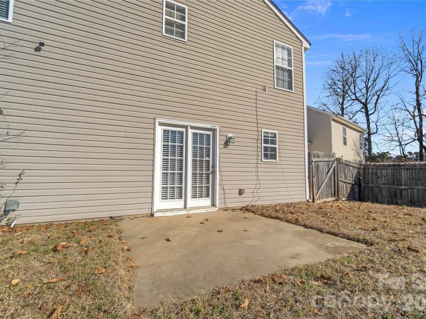 7020 Frye Place, Charlotte, NC 28269.  MLS# CAR4344298, YatesRealty ID 5499. 