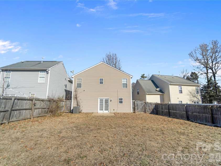 7020 Frye Place, Charlotte, NC 28269.  MLS# CAR4344298, YatesRealty ID 5499. 