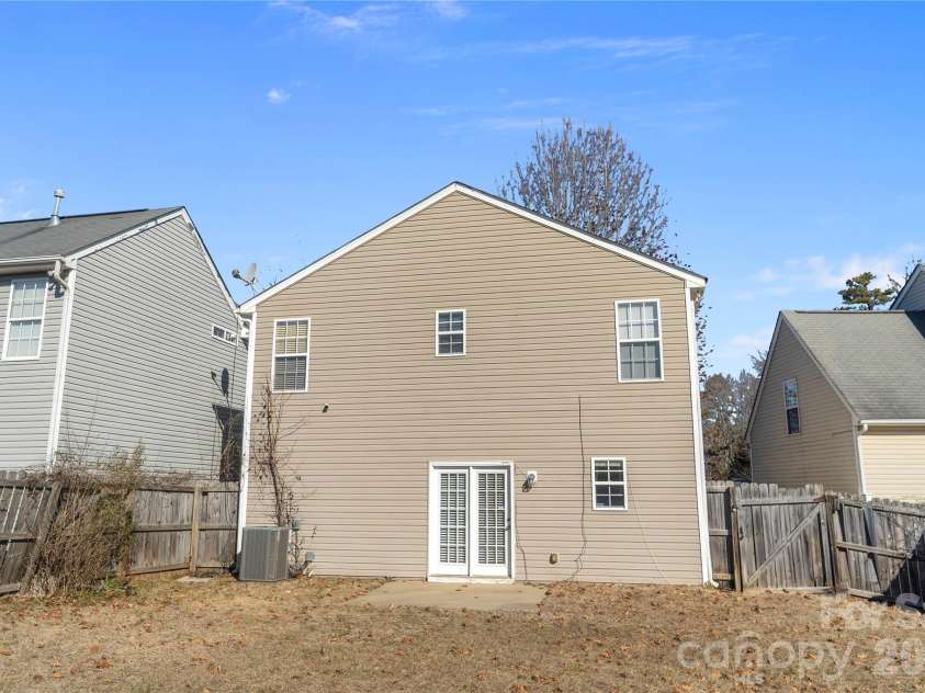 7020 Frye Place, Charlotte, NC 28269.  MLS# CAR4344298, YatesRealty ID 5499. 