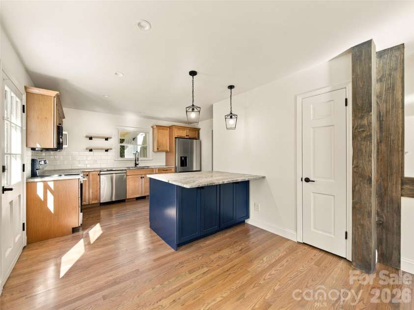 6 Crestwood Lane, Candler, NC 28715.  MLS# CAR4431839, YatesRealty ID 54993. 