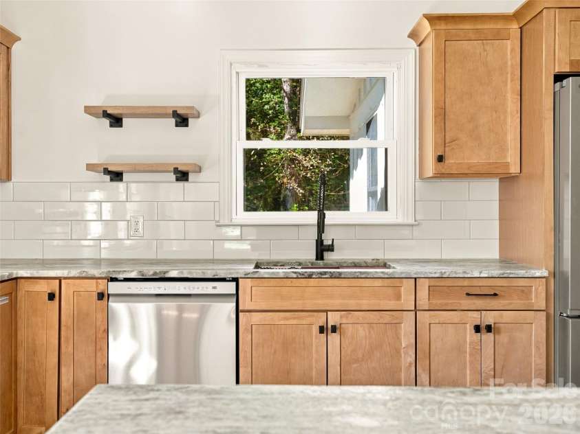 6 Crestwood Lane, Candler, NC 28715.  MLS# CAR4431839, YatesRealty ID 54993. 