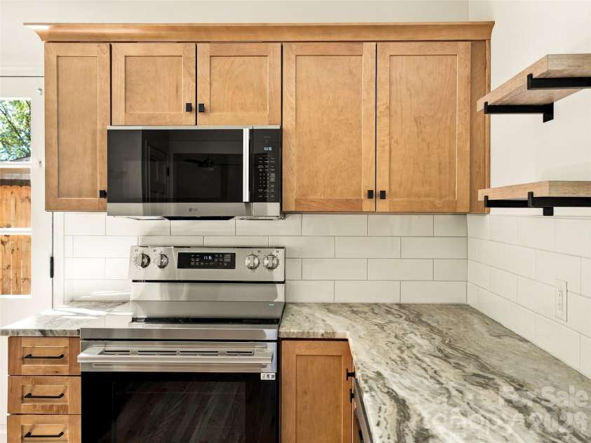 6 Crestwood Lane, Candler, NC 28715.  MLS# CAR4431839, YatesRealty ID 54993. 