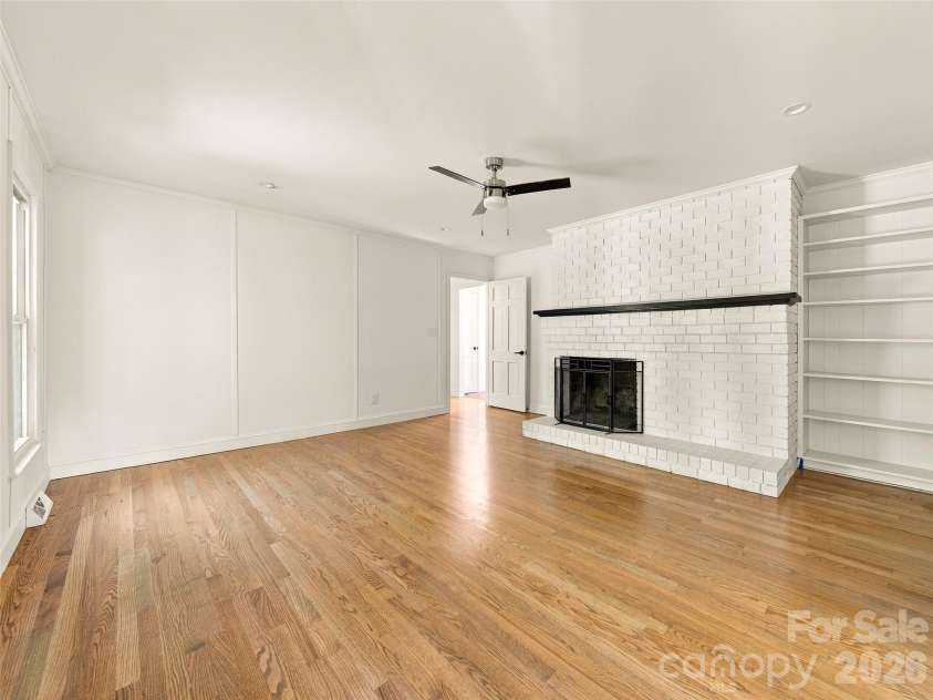 6 Crestwood Lane, Candler, NC 28715.  MLS# CAR4431839, YatesRealty ID 54993. 