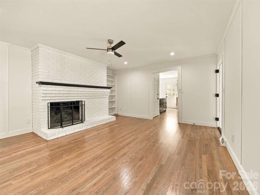 6 Crestwood Lane, Candler, NC 28715.  MLS# CAR4431839, YatesRealty ID 54993. 