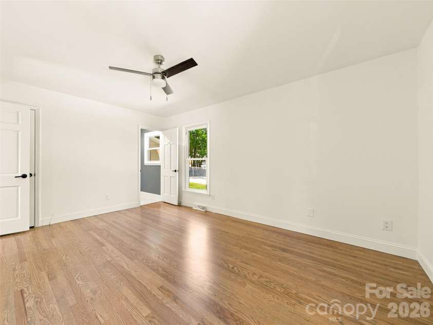 6 Crestwood Lane, Candler, NC 28715.  MLS# CAR4431839, YatesRealty ID 54993. 