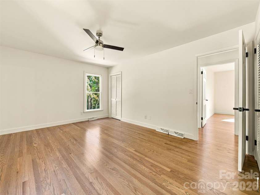 6 Crestwood Lane, Candler, NC 28715.  MLS# CAR4431839, YatesRealty ID 54993. 