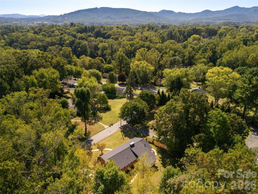 6 Crestwood Lane, Candler, NC 28715.  MLS# CAR4431839, YatesRealty ID 54993. 