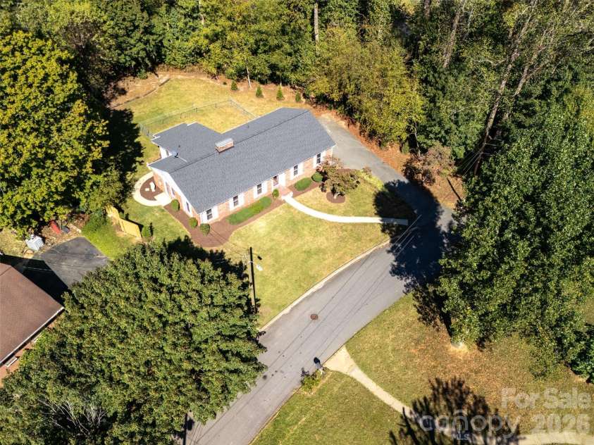 6 Crestwood Lane, Candler, NC 28715.  MLS# CAR4431839, YatesRealty ID 54993. 