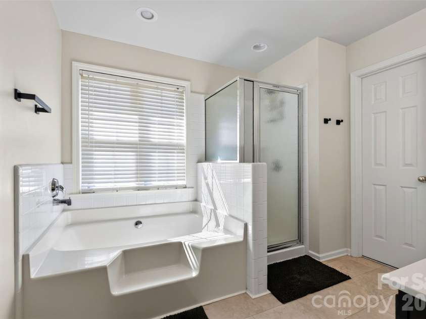 394 English Oak Road, Fletcher, NC 28732.  MLS# CAR4427230, YatesRealty ID 54996. 