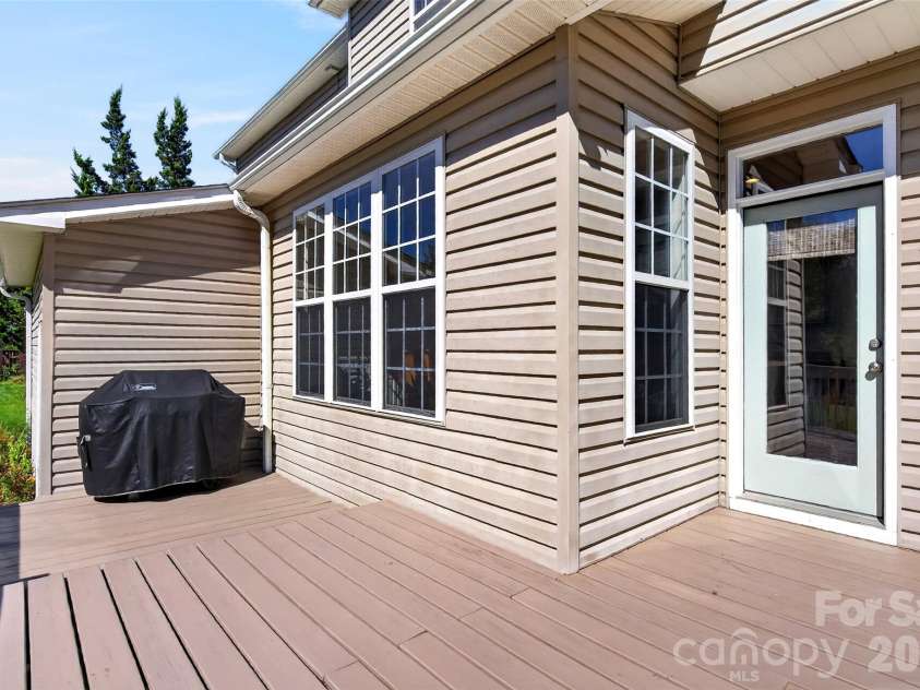 394 English Oak Road, Fletcher, NC 28732.  MLS# CAR4427230, YatesRealty ID 54996. 