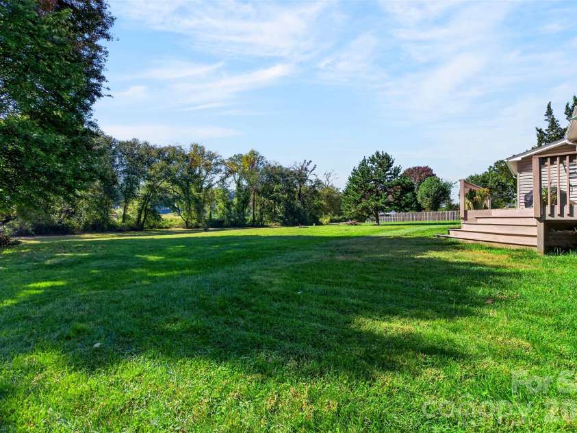 394 English Oak Road, Fletcher, NC 28732.  MLS# CAR4427230, YatesRealty ID 54996. 