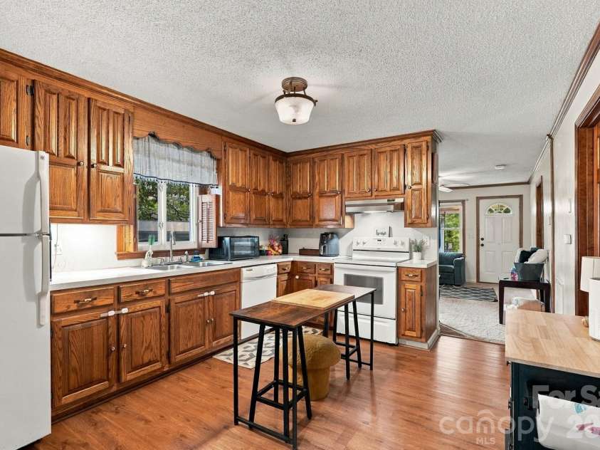 585 Eastview Road, Salisbury, NC 28146.  MLS# CAR4430444, YatesRealty ID 54998. 