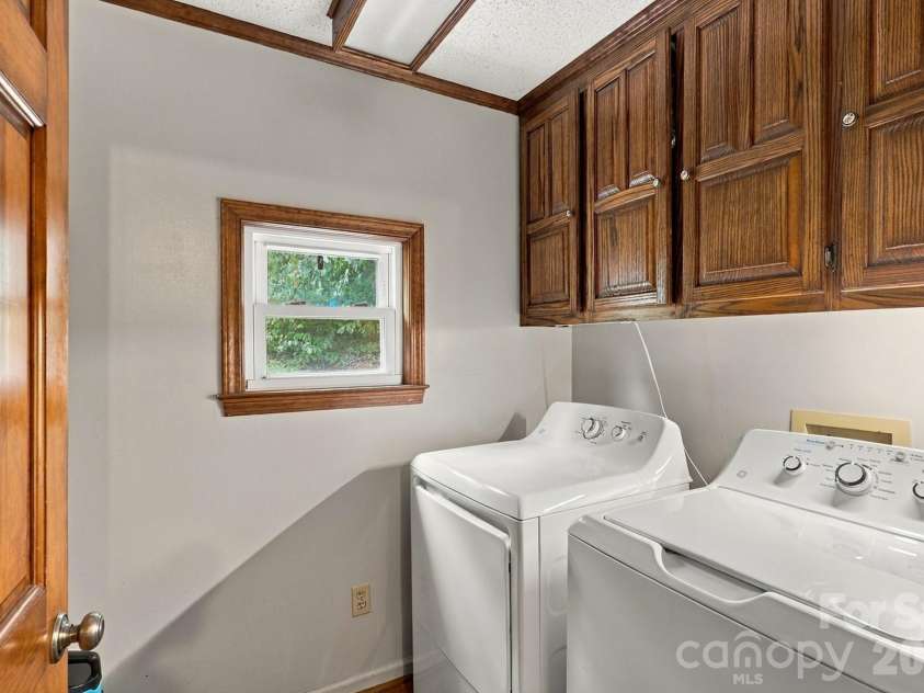 585 Eastview Road, Salisbury, NC 28146.  MLS# CAR4430444, YatesRealty ID 54998. 