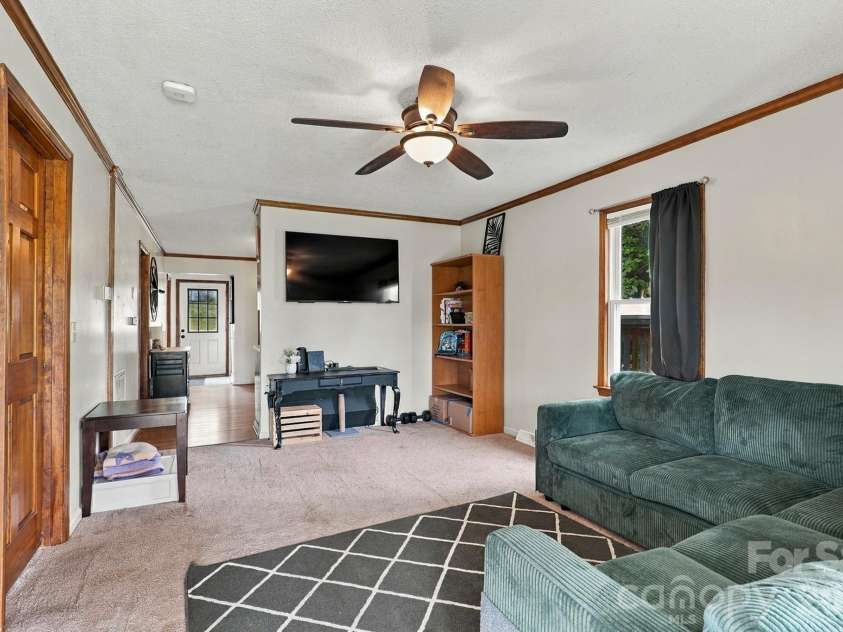 585 Eastview Road, Salisbury, NC 28146.  MLS# CAR4430444, YatesRealty ID 54998. 