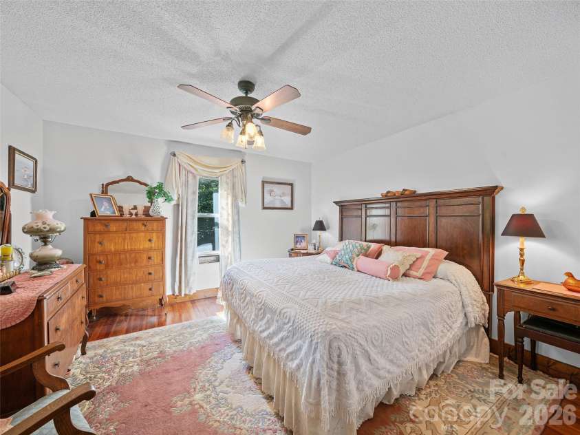 163 Cub Howell Road, Bakersville, NC 28705.  MLS# CAR4431872, YatesRealty ID 54999. 