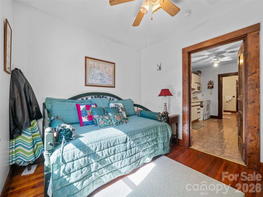 163 Cub Howell Road, Bakersville, NC 28705.  MLS# CAR4431872, YatesRealty ID 54999. 